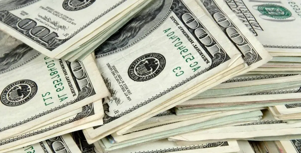 millionaires-giving-away-money